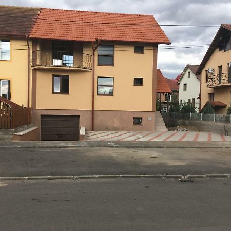 Casa In Zona Linistita, Campia Turzii Villa Eksteriør billede