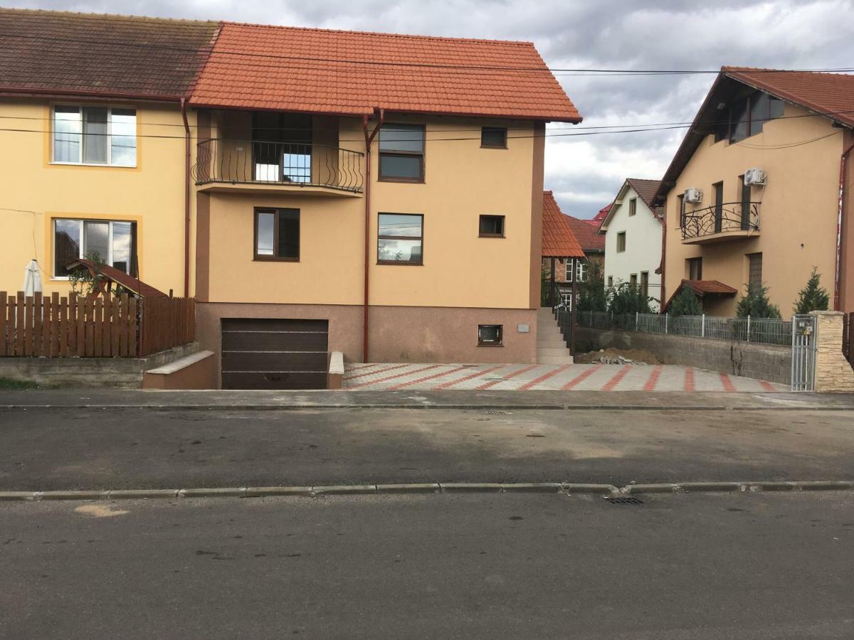 Casa In Zona Linistita, Campia Turzii Villa Eksteriør billede